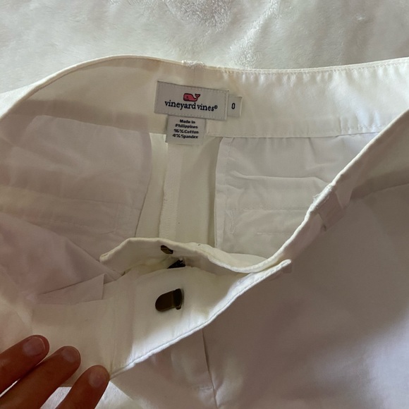 Vineyard Vines 3 1/2 in day boat shorts - Picture 6 of 10